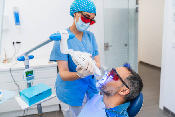 Best Emergency Tooth Extraction in Lauderdale Lakes, WI